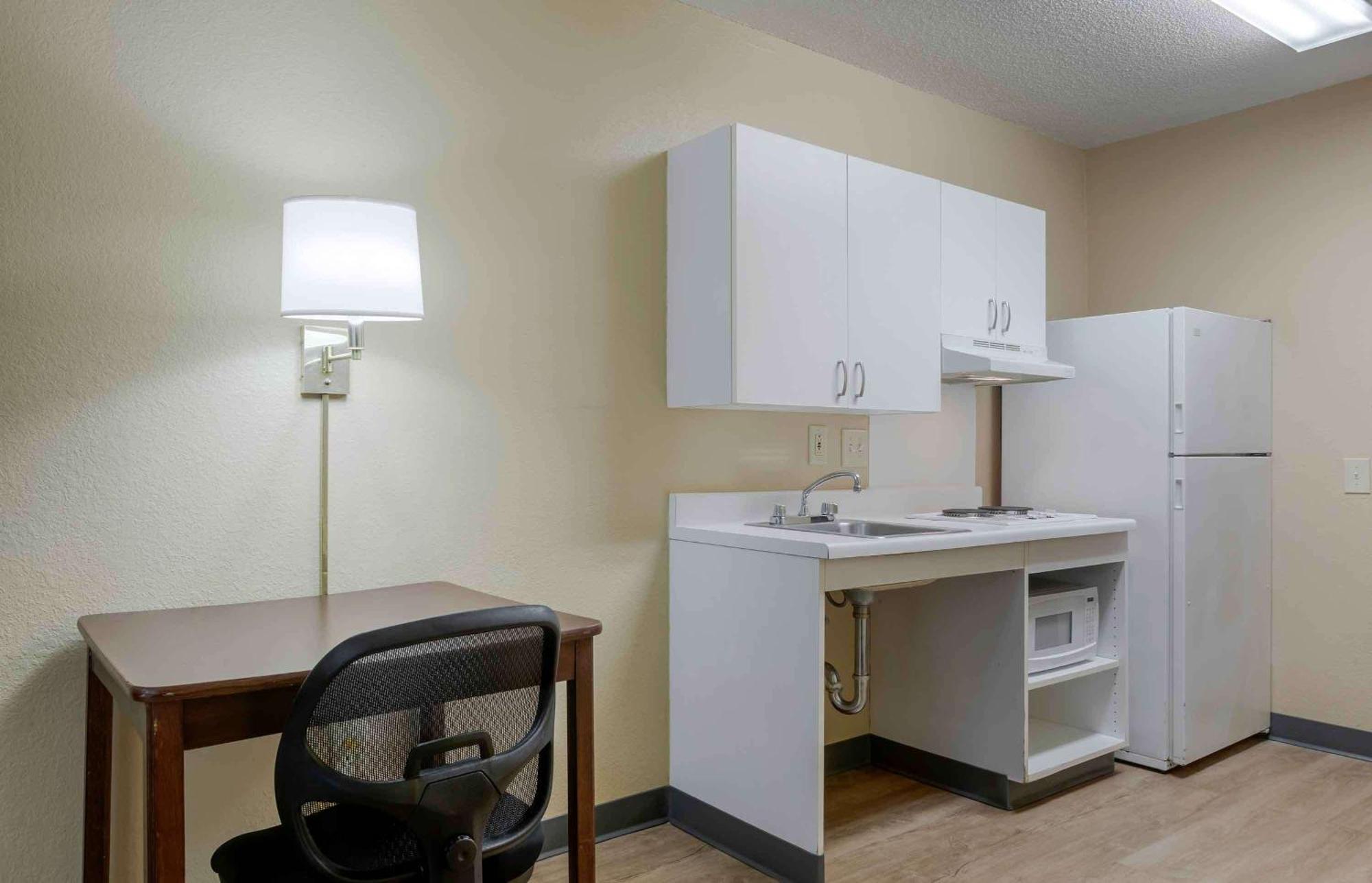 Extended Stay America Suites - Detroit - Кантон Екстериор снимка